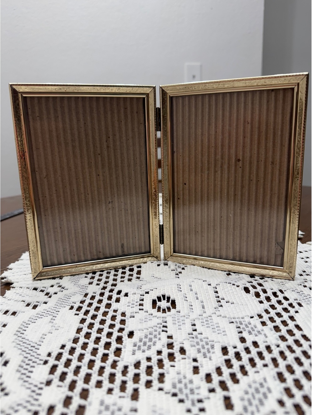 Vintage gold 5X7 double picture frame